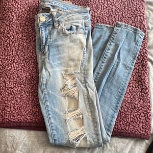 AEO size 2 ripped Jeggings